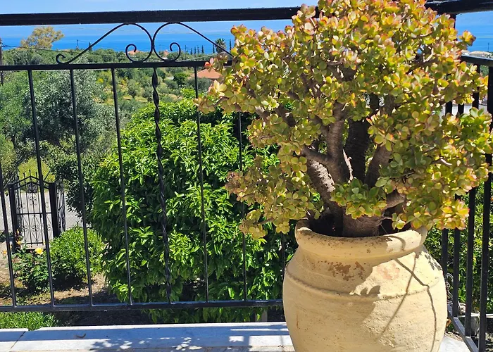 Semesterbostad Vista Koroni - Sea View Apartment Over Olive Grove And Mountains Koróni