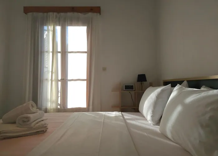 Vista Koroni - Sea View Apartment Over Olive Grove And Mountains Semesterbostad